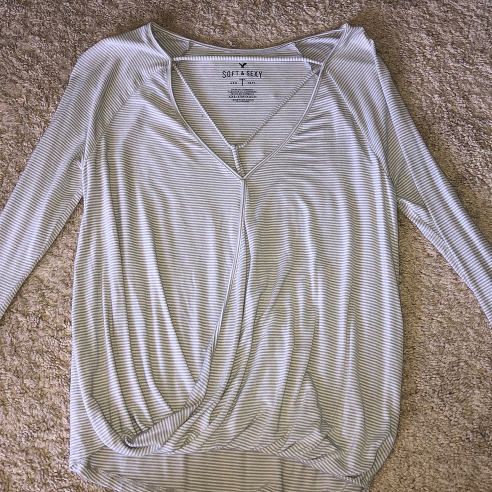 American eagle longsleeve shirt